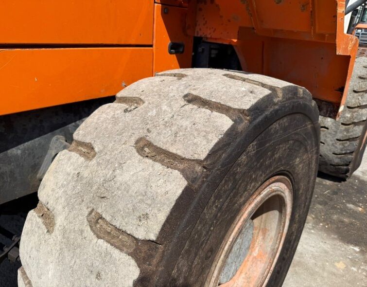 DOOSAN DL200-5 **WHEEL LOADER**